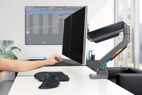 Monitorarm Kensington SmartFit dubbel dwarsbalk en handgreep-2
