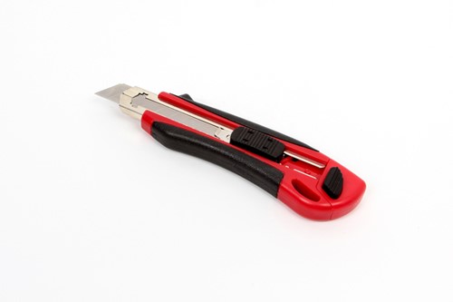 Snijmes IEZZY 18mm kunststof met ergonomische softgrip incl. 3 mesje-3